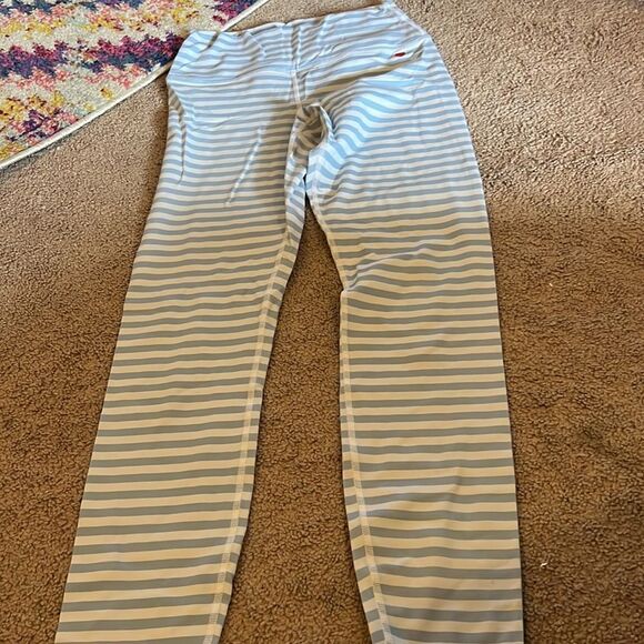 Spiritual gangster small stripe leggings - Picture 3 of 6